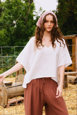 BUCKET LIST Women's Top V-neck Oversized Solid Knit Top || David's Clothing