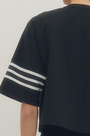 ENTRO INC Women's Top Crew Neck 3 Stripe Sleeve Top