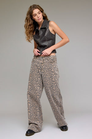 HIDDEN JEANS Women's Jeans Cheetah Print Low Slung Baggy Jeans || David's Clothing