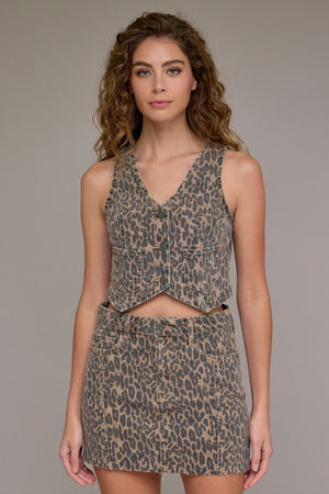 HIDDEN JEANS Women's Top CHEETAH / XS Cheetah Print Cropped Fitted Vest || David's Clothing HD233V-CHE