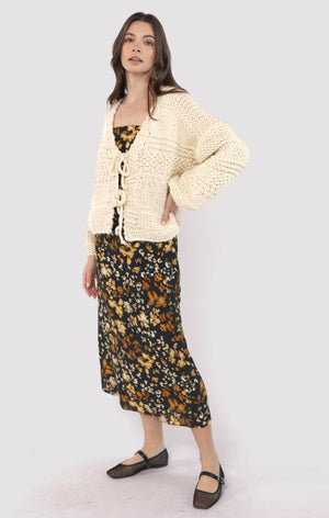 SADIE AND SAGE Women's Sweaters Iggy Chunky Tie Front Hand Knit Cardigan