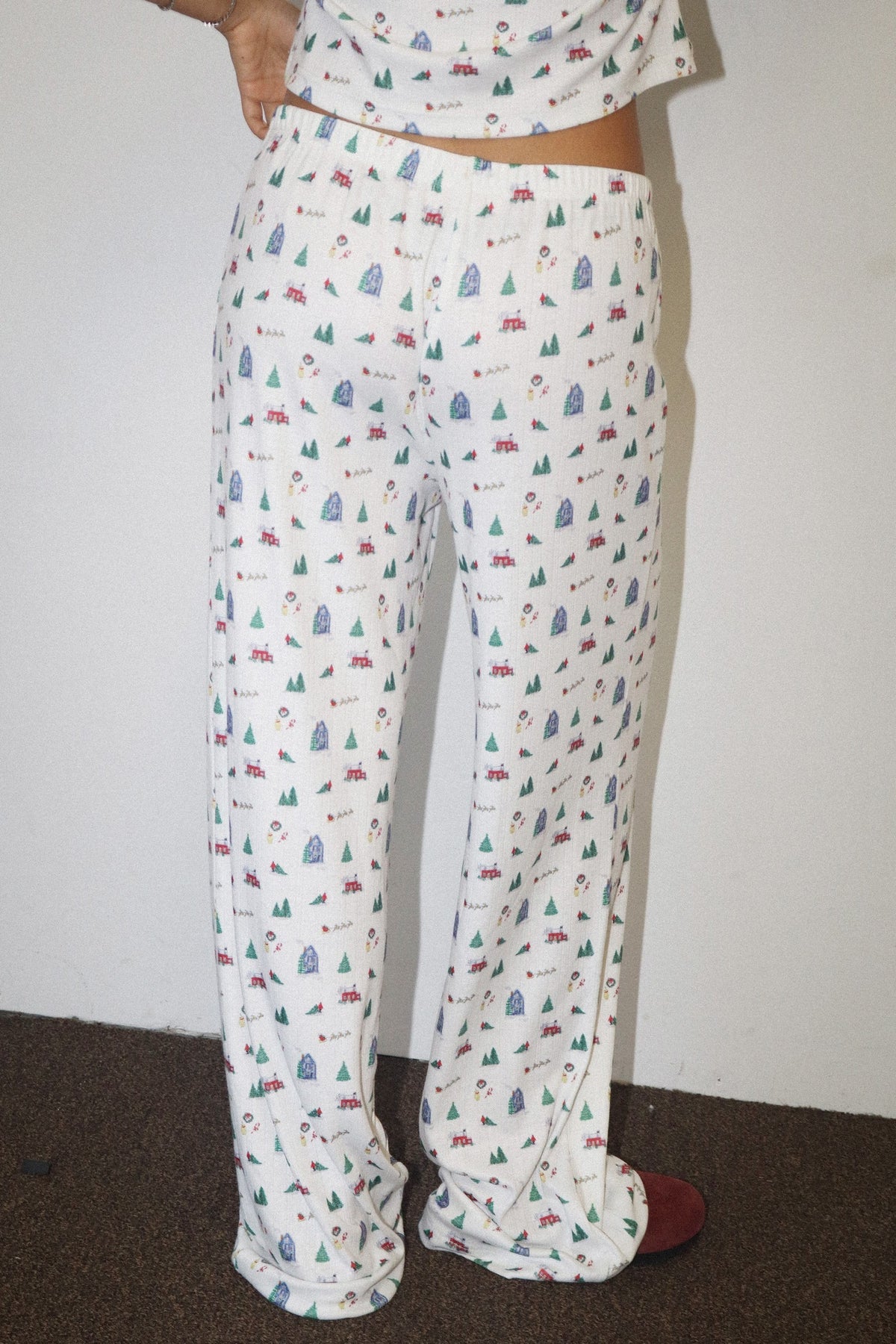 BAILEY ROSE Women's Pants Holiday Print Lounge Pants