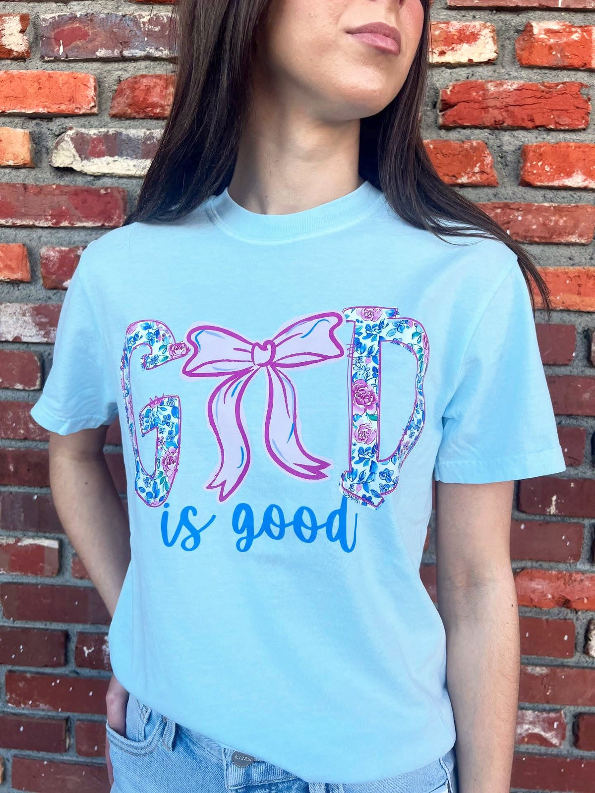 DASH FORWARD Women's Tee God Is Good Short Sleeve Tee