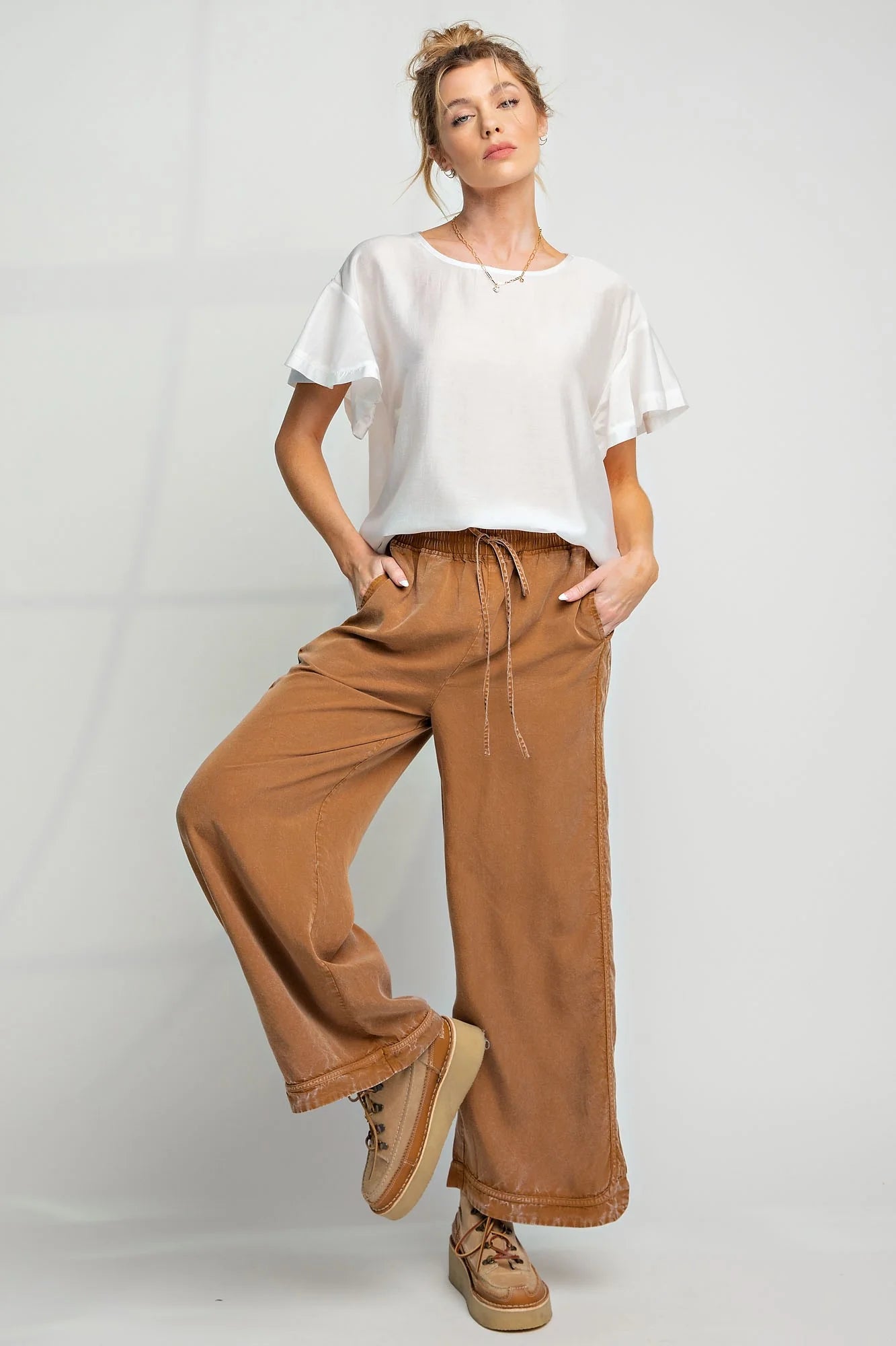 EASEL Women's Pants Mineral Washed Soft Twill Wide Leg Pants || David's Clothing