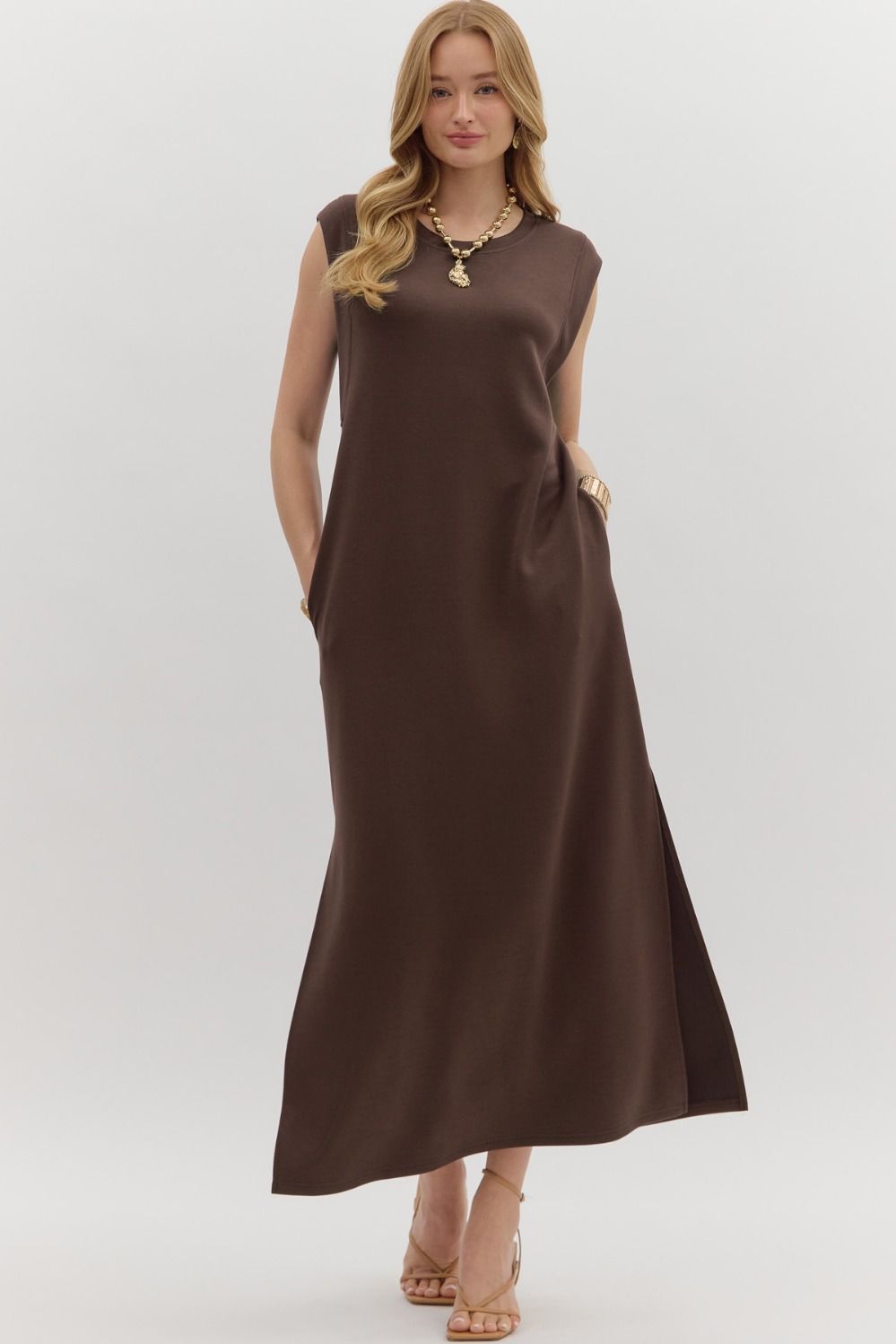 ENTRO INC Women's Dresses BROWN / S Solid Jersey Knit Pullover Midi Dress || David's Clothing D27101