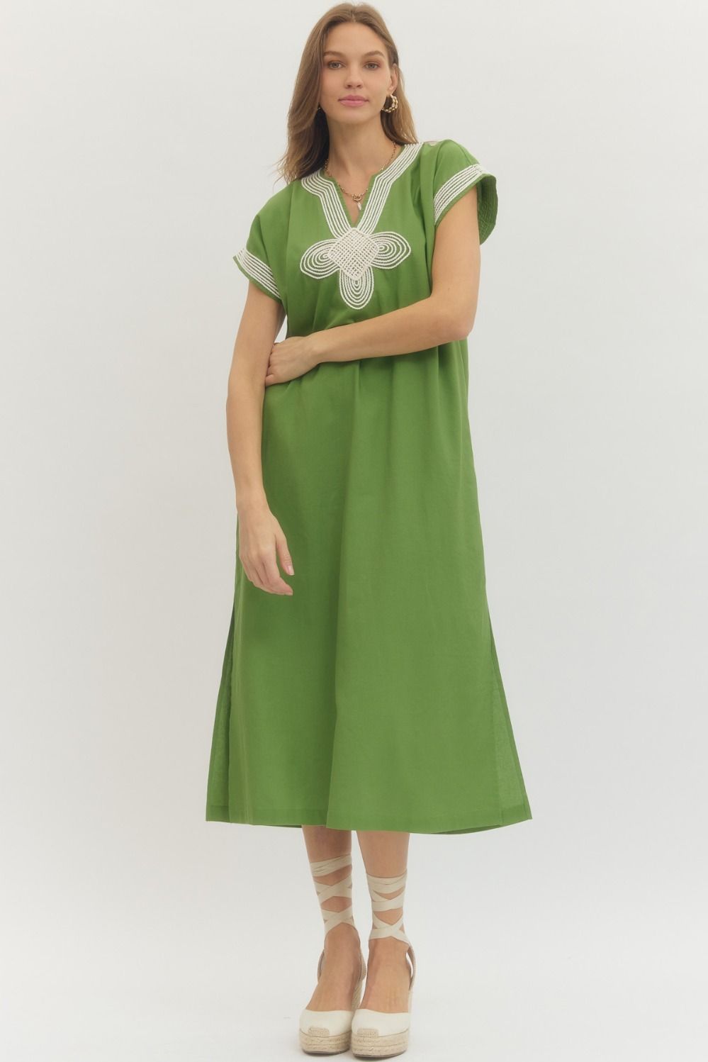 ENTRO INC Women's Dresses Embroidered Solid short sleeve midi dress