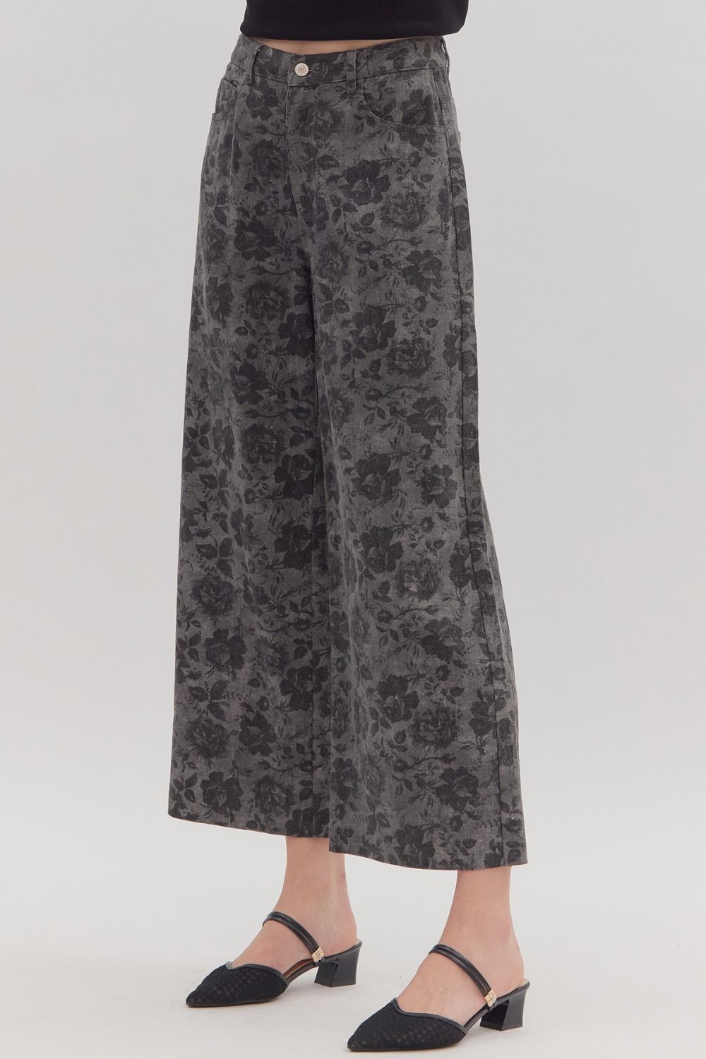 ENTRO INC Women's Pants Floral Print Ankle-Length Pants