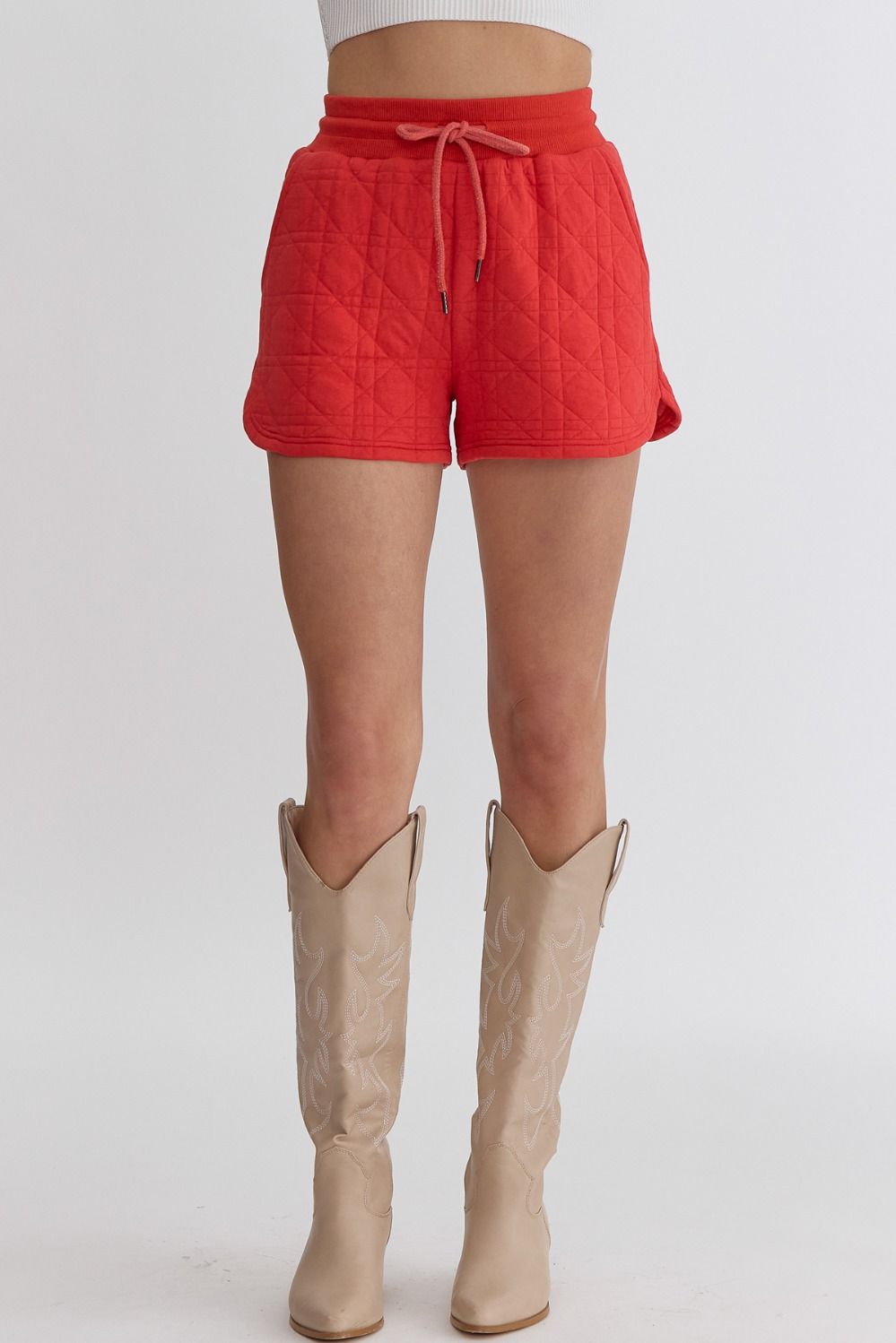 ENTRO INC Women's Shorts RED / S Textured High-Waisted Shorts || David's Clothing P22854