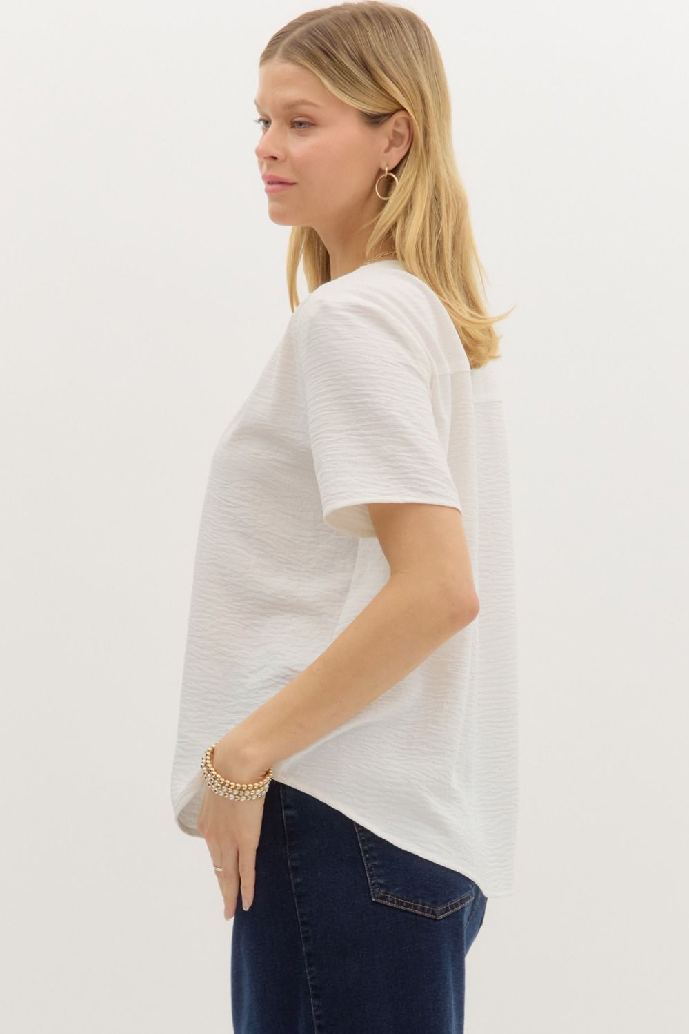 ENTRO INC Women's Top Classic Split V-Neck Short Sleeve Pullover Top || David's Clothing