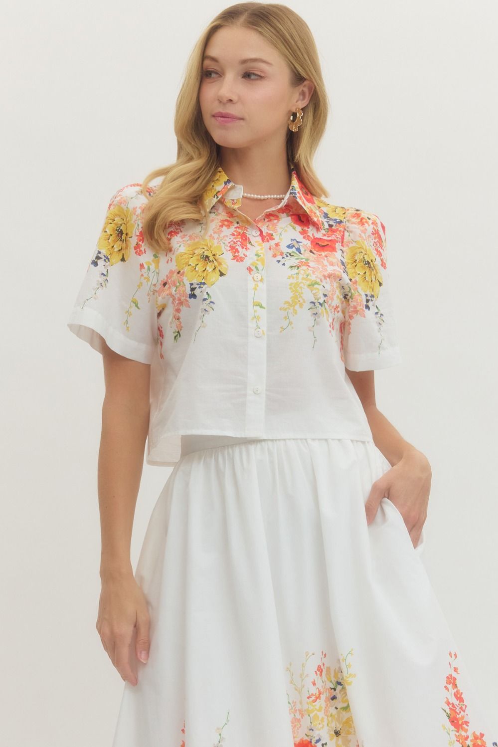 ENTRO INC Women's Top Floral Print Short Sleeve Collared Top