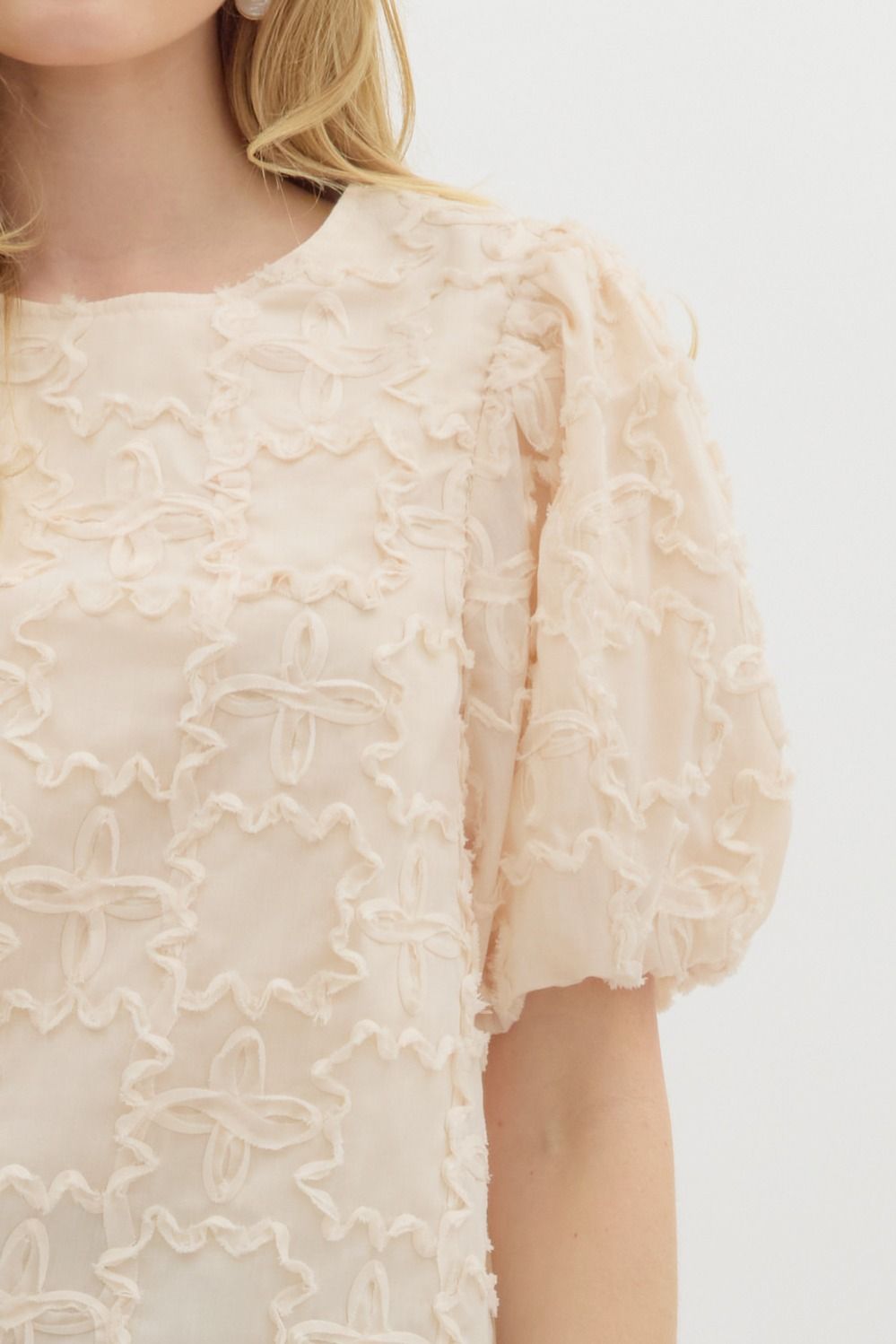 ENTRO INC Women's Top Textured Bow Tie Back Top || David's Clothing 