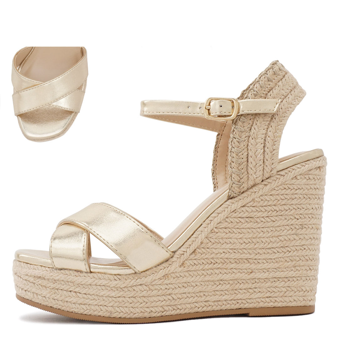 FORTUNE DYNAMIC Women's Shoes Lorita Wedge Gold By Soda