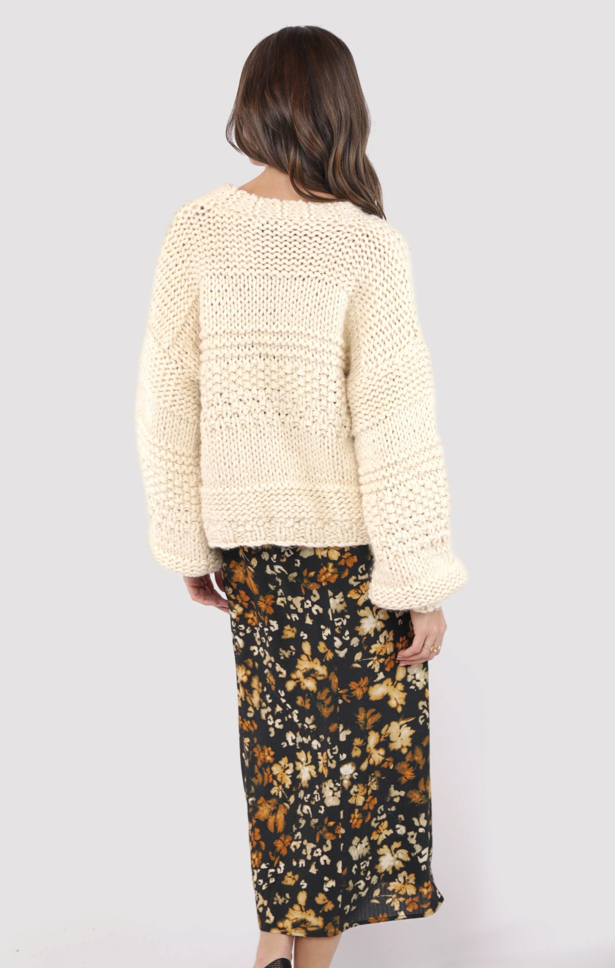 SADIE AND SAGE Women's Sweaters Iggy Chunky Tie Front Hand Knit Cardigan