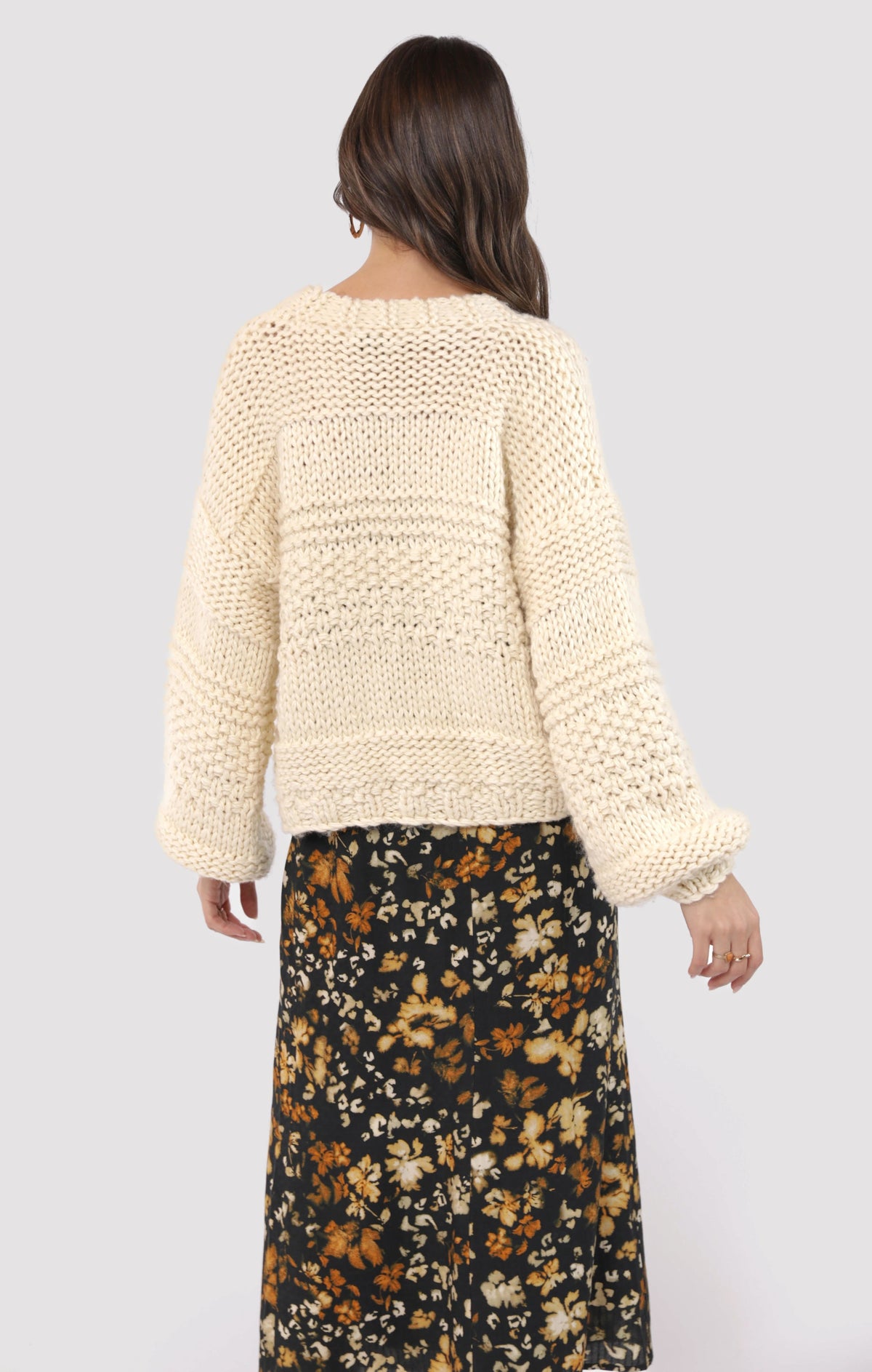 SADIE AND SAGE Women's Sweaters Iggy Chunky Tie Front Hand Knit Cardigan