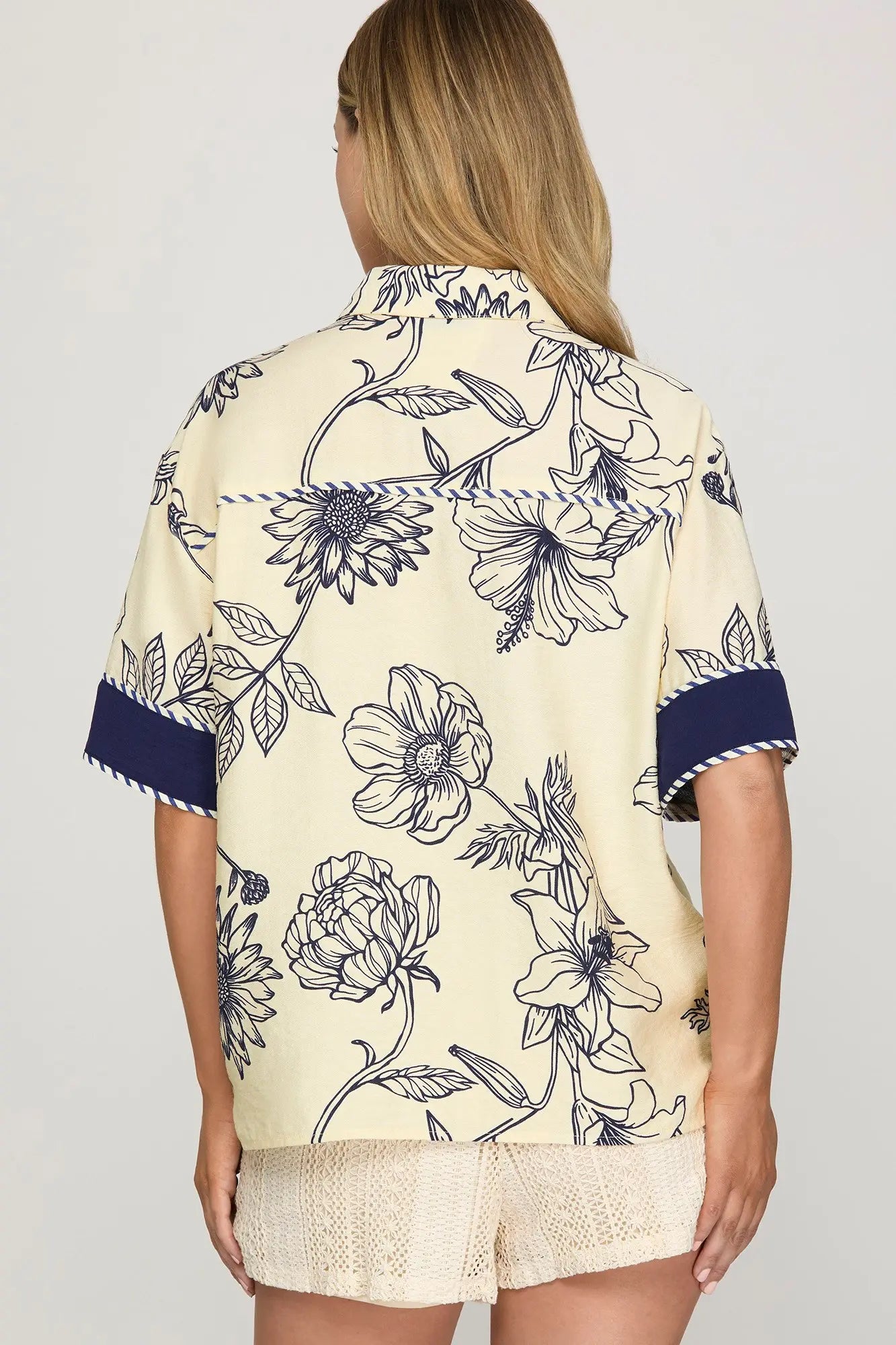 SHE AND SKY Women's Top Half Sleeve Button Down Woven Print Shirt Top With Contrast Detail