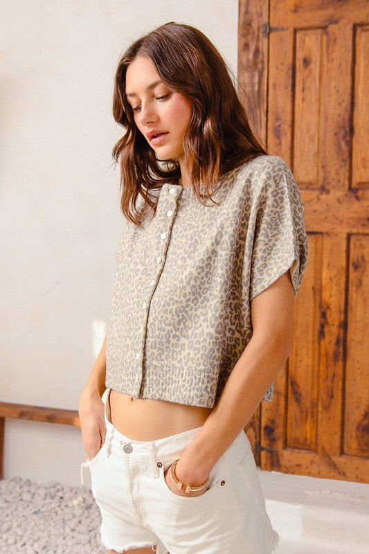 SO ME Women's Sweaters Vintage Leopard Print Button Front Sweater Vest Top