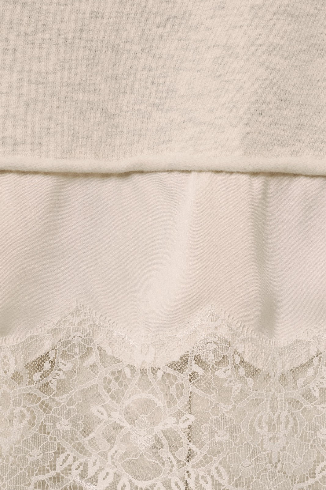 SUNDAY EDITION Women's Top Round Neck Lace Trimmed Hem Long Sleeve Sweatshirt