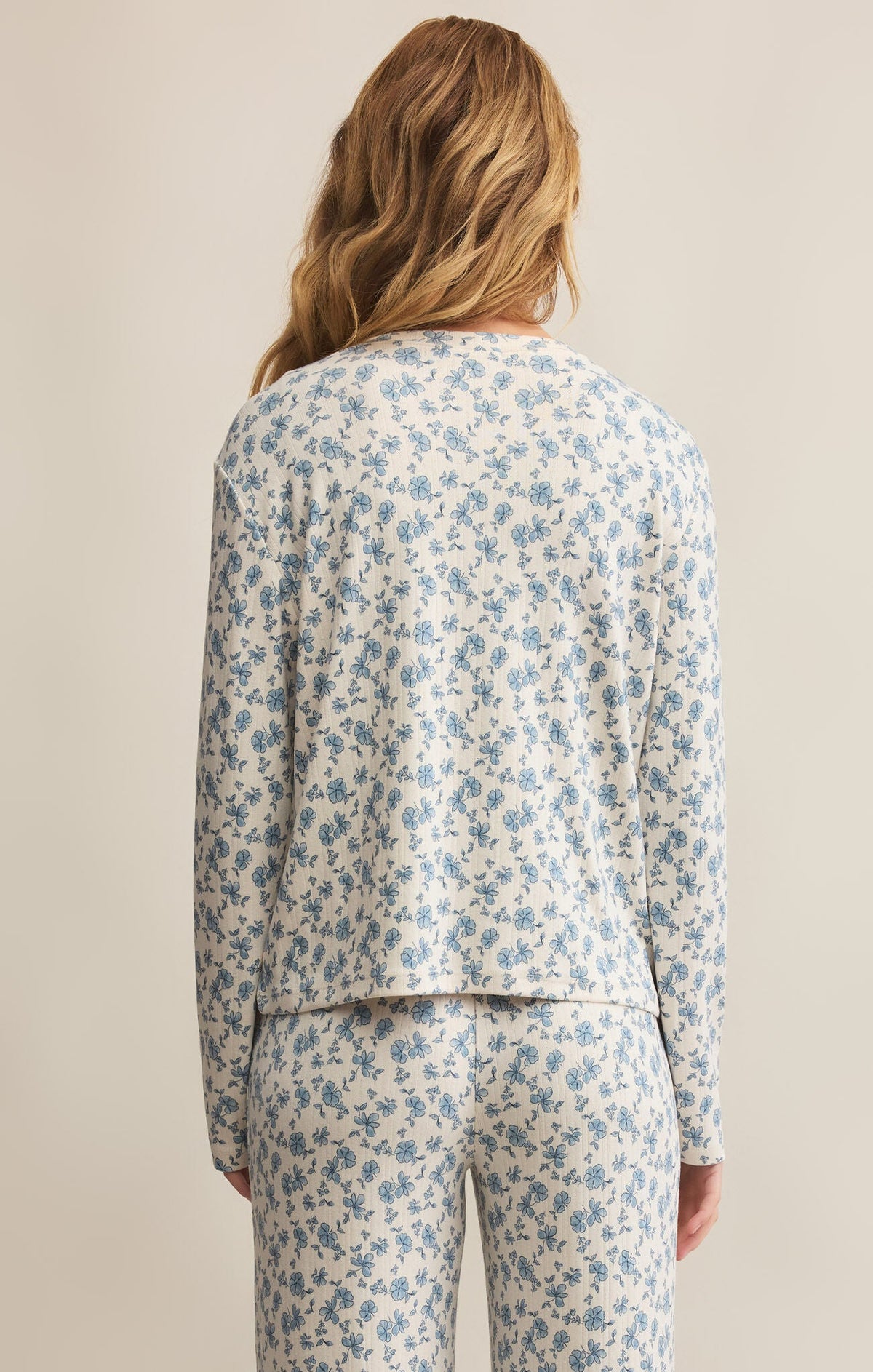 Z SUPPLY Women's Top Z Supply Home Town Ditsy LS Top || David's Clothing