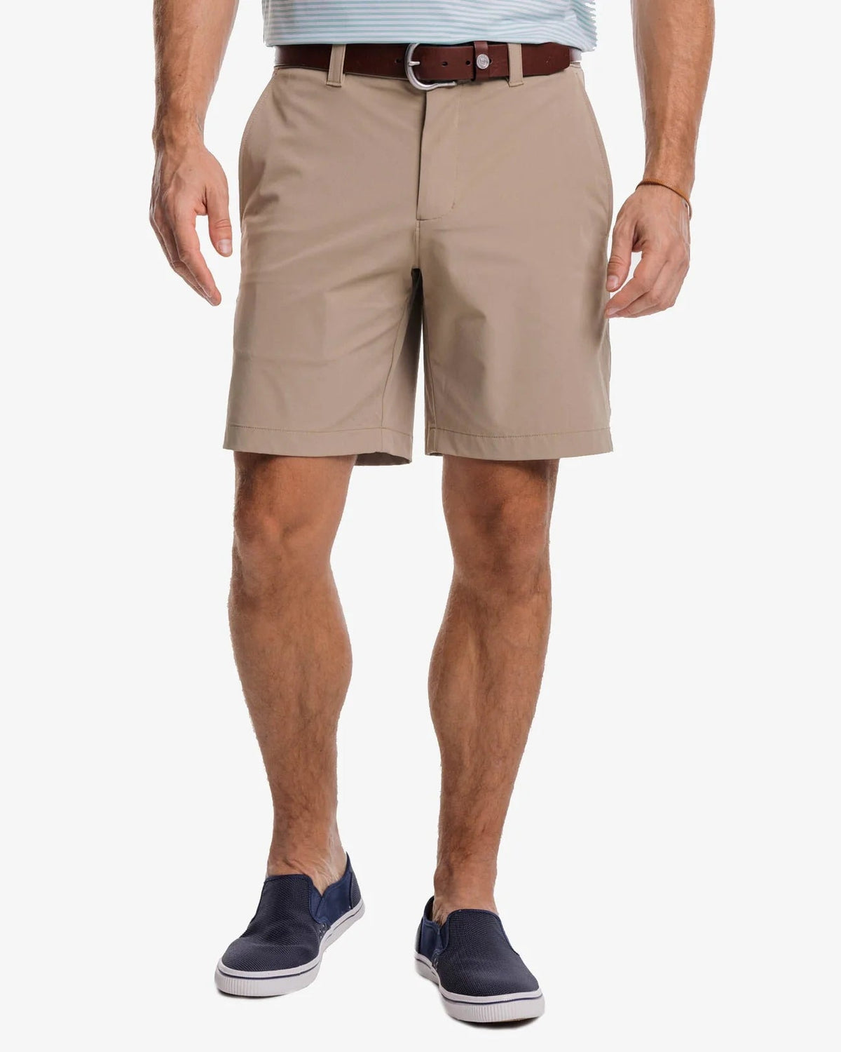 SOUTHERN TIDE Men's Shorts SANDSTONE KHAKI / 28 Southern Tide T3 Gulf Brrr-Die 8 Inch Performance Short || David's Clothing 77691786